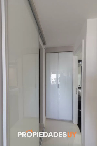Apartamento En Venta Y Alquiler En Mansa Punta Del Este, 3 Dormitorios, 4 Baños