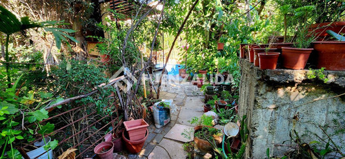 Casa En Venta De 2 Dorm. En Peñalolén