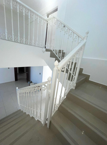 Apartamento Tipo Penthouse Ubicado En Zona Privilegiada