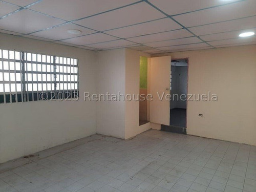 Imagen 2 de 7 de Local Comercial En Alquiler Petare 23-18443 Yubelys Martínez 04242763692 Rent-a-house