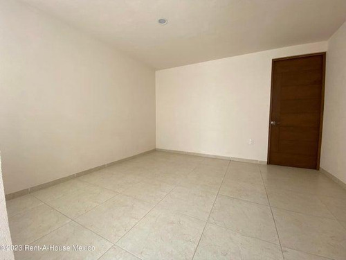 Casa En Venta En Metepec San Salvador Tizatlalli Gis 24-1104