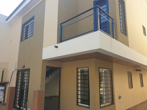 Hermoso Duplex A Estrenar Con Materiales De Excelencia