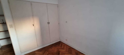 En Venta En Moron Sobre Calle Belgrano Frente A La Plaza De La Municipalidad Departamento De 2 Ambientes Apto Profesional F: 8984