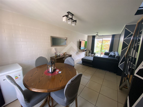 Casa En Venta De 3 Dorm. En Colina