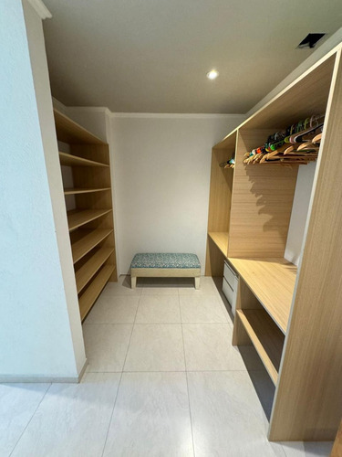 Venta Departamento De 5 Ambientes En Barrio Buenos Aires Village