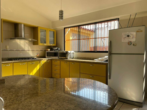 Imagen 17 de 21 de Remax Infinity Ven De Casa En Calle Cerrada. El Parral 139363 Frances Mijares 04144990396