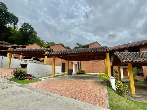 Casa En Venta Oripoto 330 M2