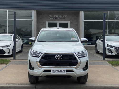 Toyota Hilux Pick-Up 2.8 Cd Srv 177cv 4x4 At