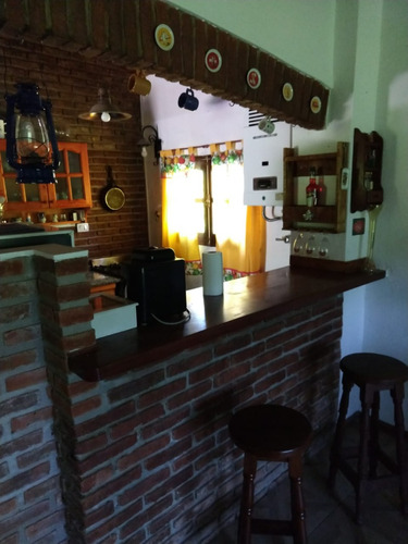 La Celia. Lote 1600m2. 4amb. Para 6 Plazas, Quincho/pileta