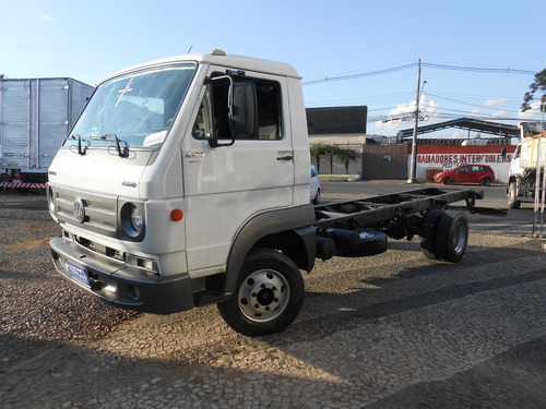 Imagem 4 de 10 de Vw 8 160 Chassi