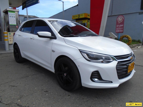 Imagen 3 de 14 de Chevrolet Onix Premier Turbo