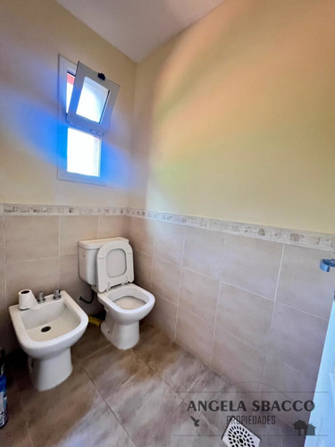 Excelente Casa En San Joaquín.