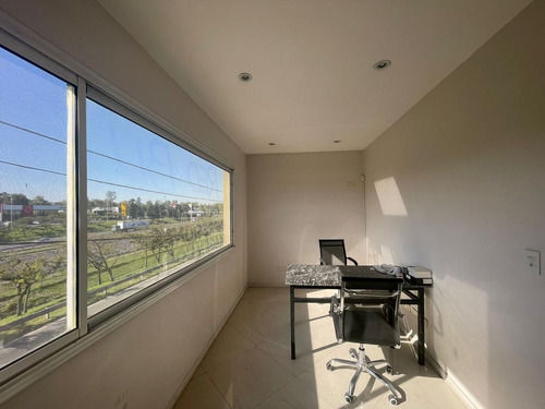 Imagen 5 de 16 de Galpón Comercial 241 M² S/ Colectora De Acceso Oeste - Ituzaingó