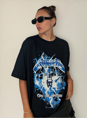 Remera Negra Metalica Algodón Premium 100% Eclipse Rojo