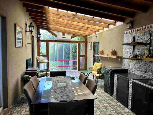 Venta Casa Leloir + Quincho + Departamento +pileta