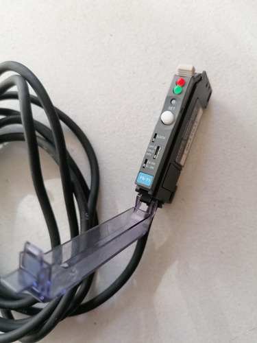 Sensor Keyence Amplificador Digital De Fibra Optica Fs-t1 (Usado)