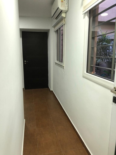 Imagen 13 de 21 de Oficina/ Consultorios 300 Mts2 Cub. Sobre Lote Propio.- A 200 Mts De Rivadavia.
