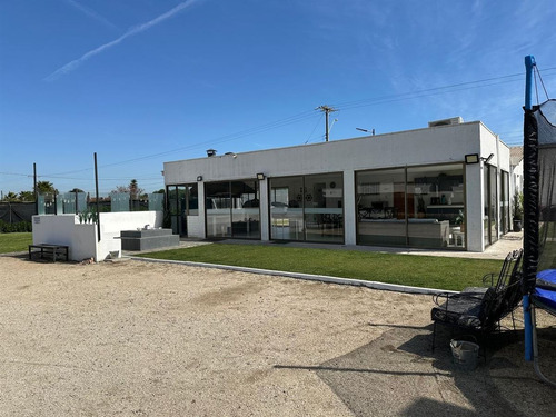Hermosa Parcela Con 2 Casas En Venta De 5d 3b En Quillota