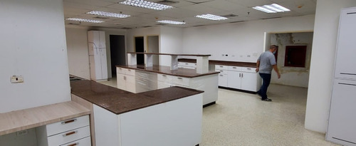 Imagen 6 de 12 de #1545 Local 2.620m2 Boleita Norte