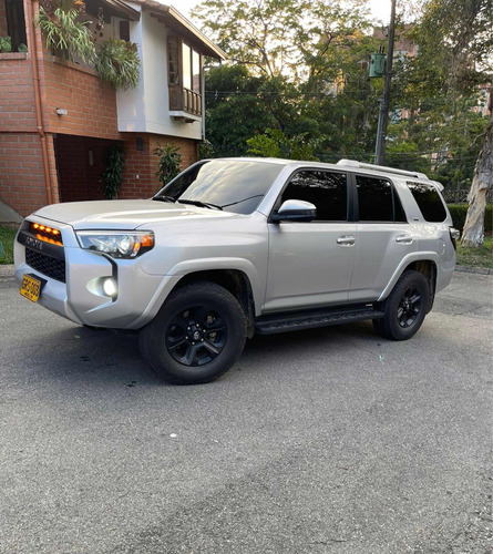 Toyota 4Runner sr5