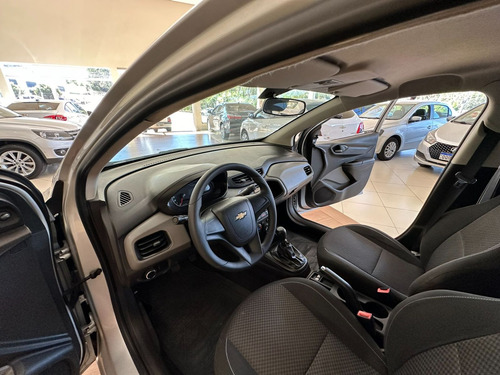 Chevrolet Onix HATCH Joy 1.0 8V Flex 5p Mec.