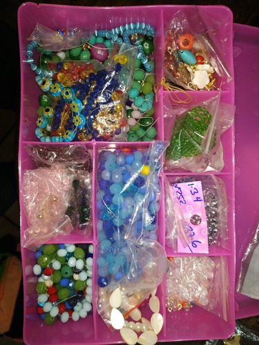 Imagen 3 de 10 de Set De Piedras Semi Preciosas, Cristales, Dijes Y Cadenas.