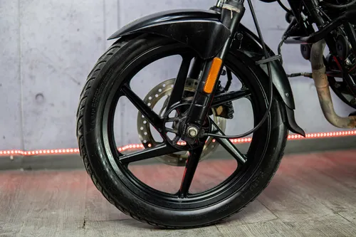 Bajaj Pulsar 180 Fi Neon 2020