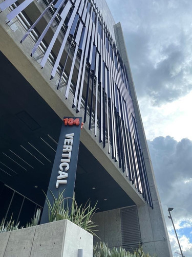 Imagen 3 de 30 de En Venta Espectacular Torre, Ubicada En Las Mercedes. (r.o)