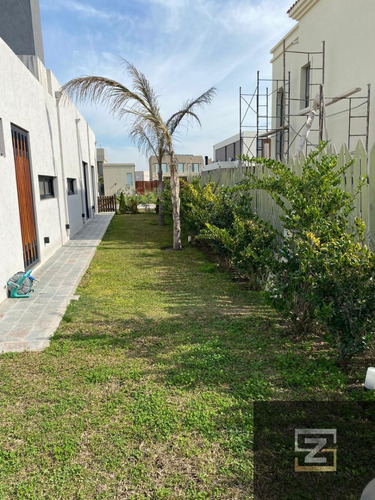 Venta Casa 3 Dormitorios Lagos De Canning Con Cochera