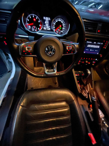 Imagen 7 de 8 de Volkswagen Vento 2018 2.0 Tsi Gli 211cv App Connect + Nav