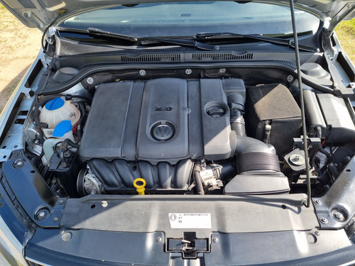 Volkswagen Vento 2.5 Luxury 170cv