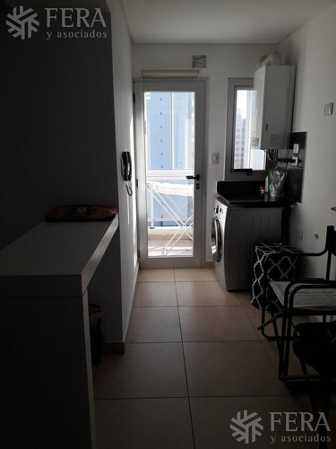 Imagen 7 de 15 de Venta De Amplio Departamento 3 Ambientes En Quilmes (25952)