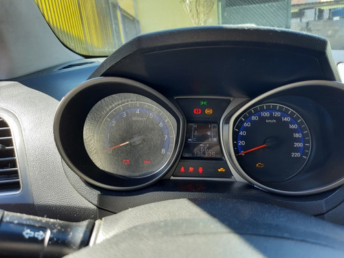 Imagem 15 de 15 de Hyundai Hb20s 2018 1.0 Comfort Plus Flex 4p