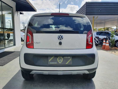 Imagem 6 de 9 de Volkswagen Up Track 1.0 12v 5p 2017