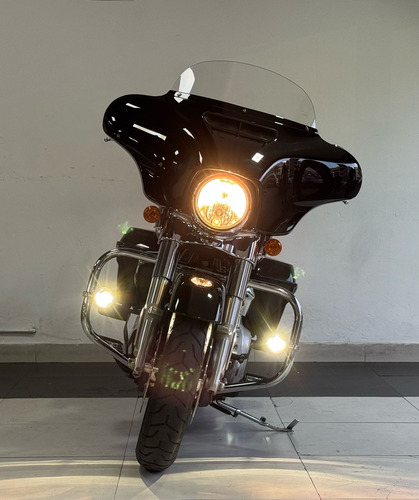 Excelente Harley Davidson Electra Glide 2019