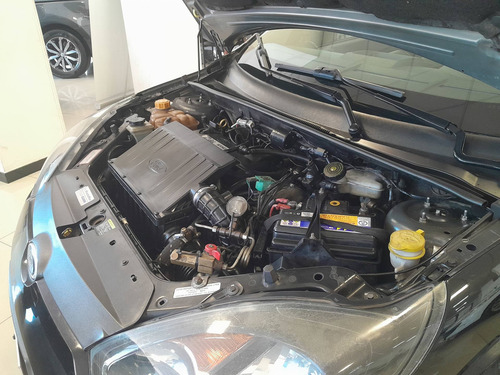 Imagen 9 de 15 de Ford Fiesta Max Max Ambiente Con Gnc Rp