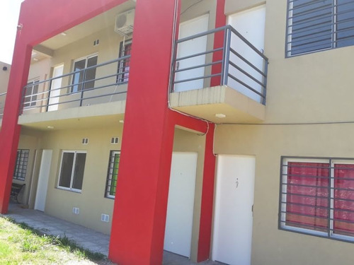 Imagen 2 de 9 de Departamento En Venta En Condominio Malnatti