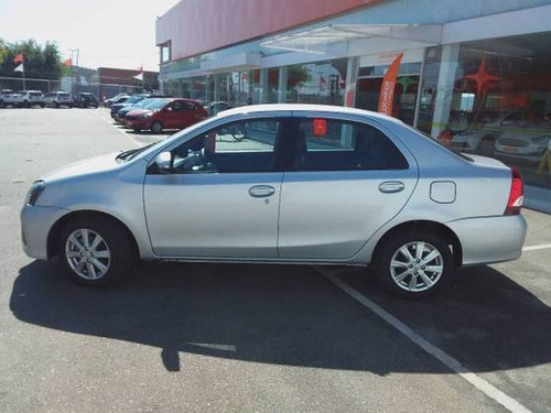 Toyota Etios 1.5 X Plus Sedan 16v Flex 4p Automático