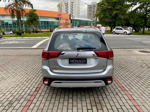 Mitsubishi Outlander 3.0 MIVEC V6 GASOLINA HPE-S AWD AUTOMÁTICO