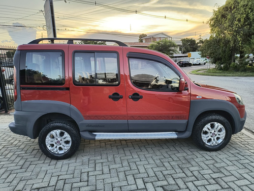 Fiat Doblo 1.8 16v Adventure Xingu Flex 5p
