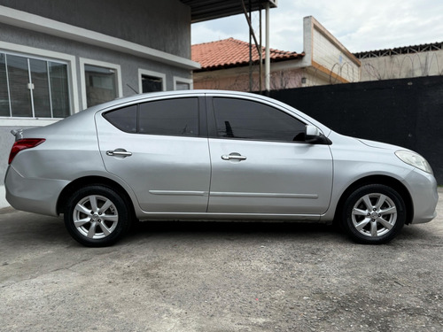 Nissan Versa 1.6 SL 16V FLEX 4P MANUAL