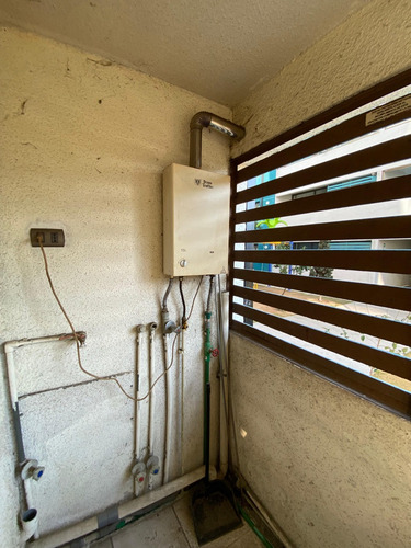 Departamento 2d 1b En Tranquila Zona Con Gran Conectividad