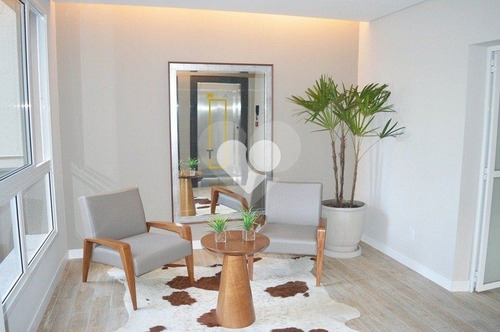 Apartamento 2 Dormitórios, 1 Suíte E Vaga Coberta. - 28-im437989