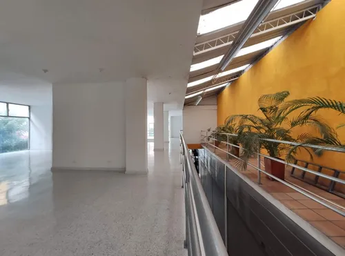 Local En Arriendo En Centro. Cod A24591