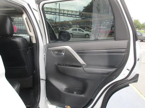 Mitsubishi Montero Sport 2.5 4x4 At Aa