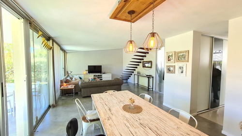 Imagen 5 de 25 de Casa Con 4 Dormitorios En Miraflores Funes Hills