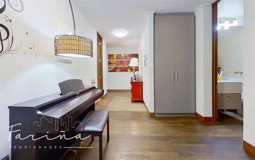 Con Patio Privado, 4 Dormitorios, Cerca Del Portal La Dehesa
