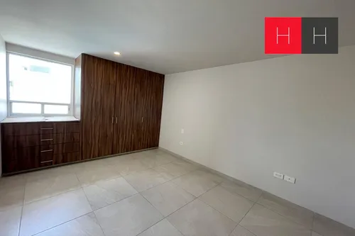 Casa En Venta En Lomas De Angelopolis Iii