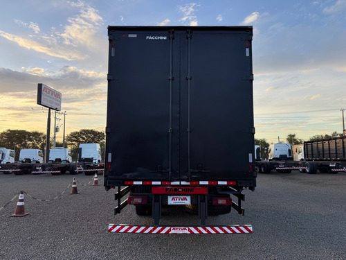 Volvo Vm 270 2021 Baú Sider Completo