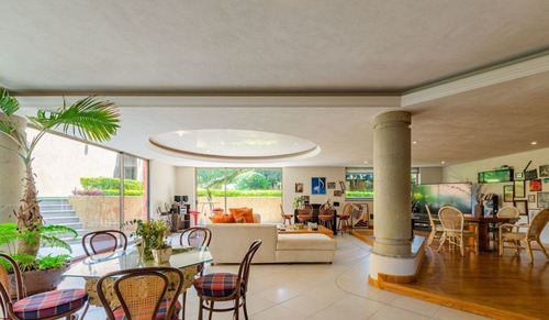 Imagen 3 de 14 de Jardines Del Pedregal, Casa En Condominio Con Terraza Y Jard